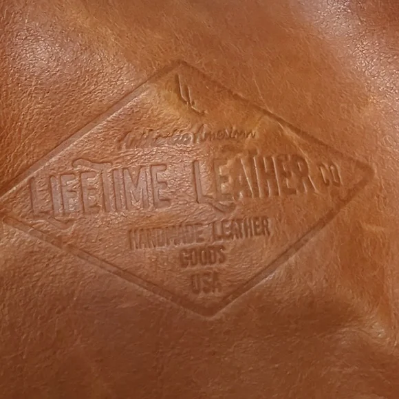 Lifetime Leather Tote - Picture 3 of 7